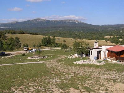 Pogled na ureeno dvorite oko uzletita