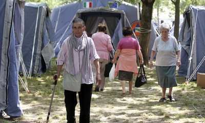 U zoni potresa najvaljeno je i nevrijeme (Reuters)