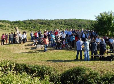 Okupljeni ljubitelji lijepe knjievnosti na ovogodinjem susretu na Badavci (D. IOVI)