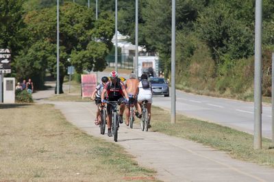 Biciklistika i pjeaka staza izmeu Funtane i Vrsara - kvrgava i puna rupa