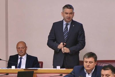 Boris Mileti poruio premijeru Plenkoviu da vojska i turizam ne idu zajedno