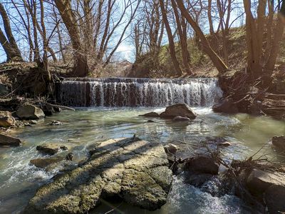 Jedna od mnogih pregrada na naim rijekama (c) wwf