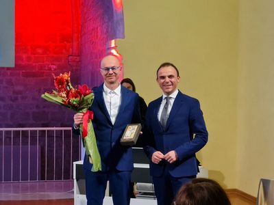 Dobitnik Nagrade Sv. Mauro i gradonaelnik Loris Peruri
