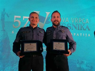 Pomorski policajci Marko Jaki i Boris Sabado (Foto: PU istarska)