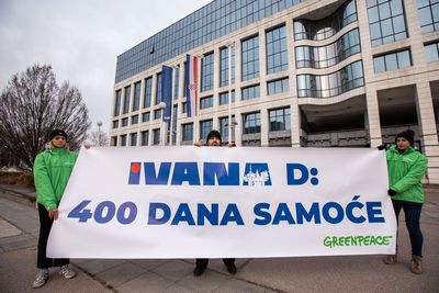 Greenpeace podsjea da je plinska platforma Ivana D i dalje u moru